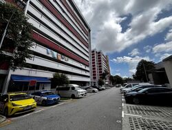 Hougang Avenue 3 (D19), Shop House #580587511